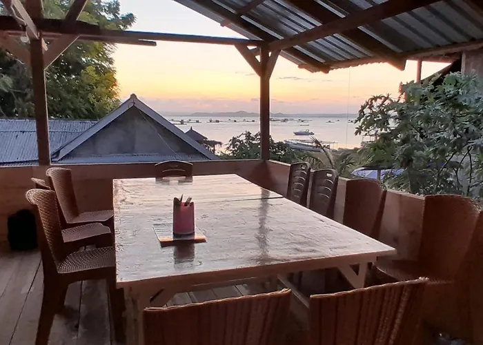 Ekas Beach Guesthouse And Restaurant
