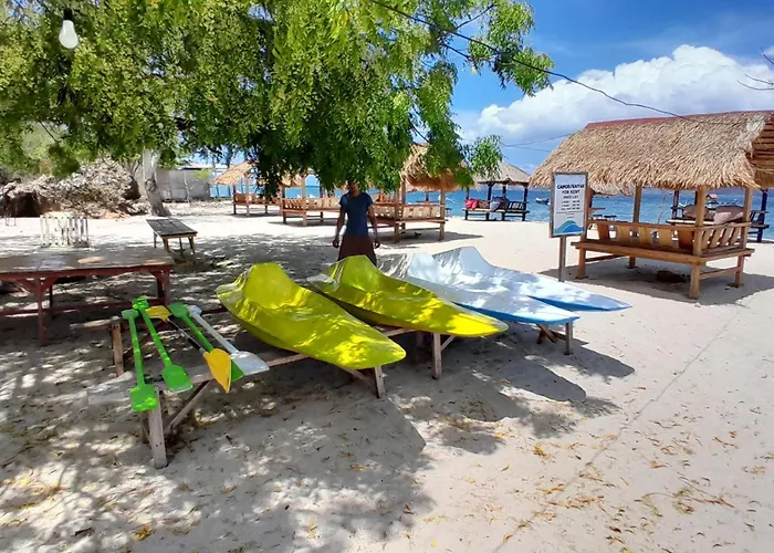 Ekas Beach Guesthouse And Restaurant