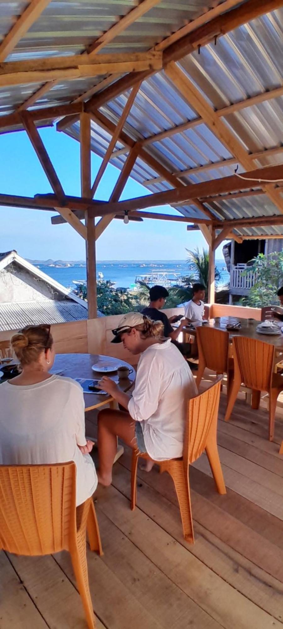 And Restaurant *